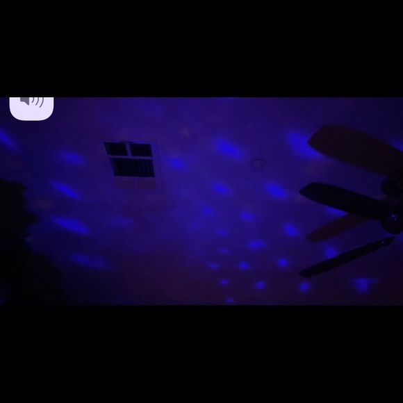 DISNEY PARKS Exclusive- BRAND NEW LED Light Up Mickey Film Reel Bubble blower - Picture 13 of 14